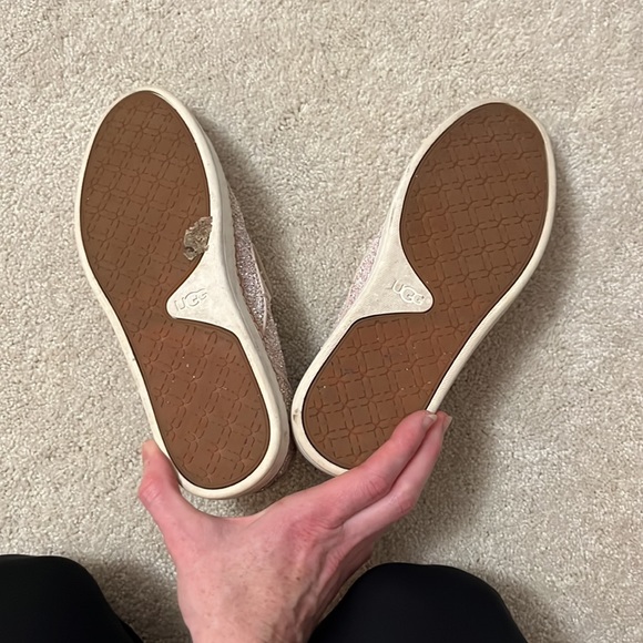 UGG | Slip on sneakers | pink | sequin | Sz. 7 - Picture 4 of 10